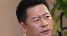 女上男下边吃奶边做视频成都